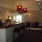 东里尔基里亚德酒店 - 酒店