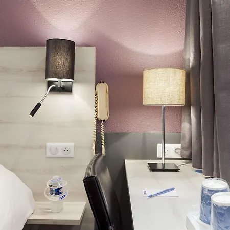 Отель Kyriad Lille Est - D'ascq