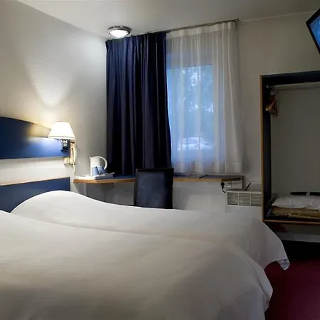 Отель Kyriad Lille Est - D'ascq 3*