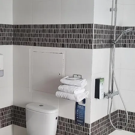 Kyriad Lille Est - D'ascq Hotel 3*