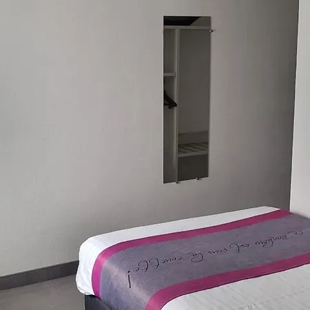 Kyriad Lille Est - D'ascq 3* Villeneuve-d'Ascq