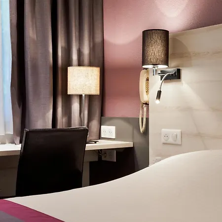 Kyriad Lille Est - D'ascq Отель 3*