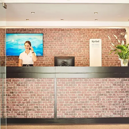 Kyriad Lille Est - D'ascq Отель Вильнёв-д'Аск