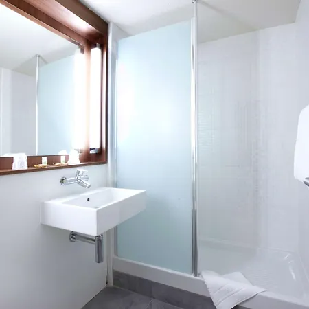 Hotel Kyriad Lille Est - D'ascq 3*