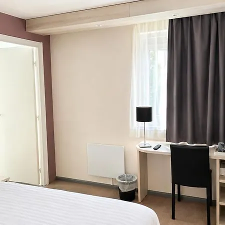 Kyriad Lille Est - D'ascq Hotel 3*