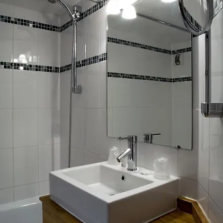 Kyriad Lille Est - D'ascq 3*